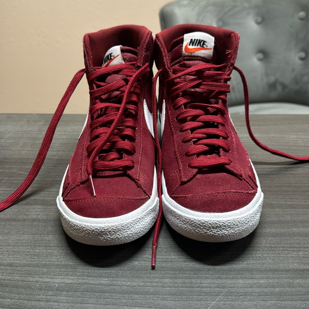 Maroon Nike Blazers Mid 77